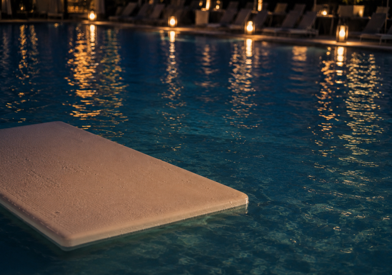 NIGHT FLOATING MEDITATION