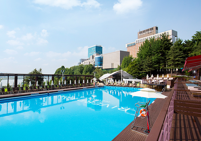 RIVERPARK (Outdoor Swimming Pool)