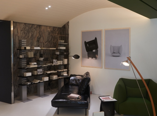 A reading room With 안그라픽스